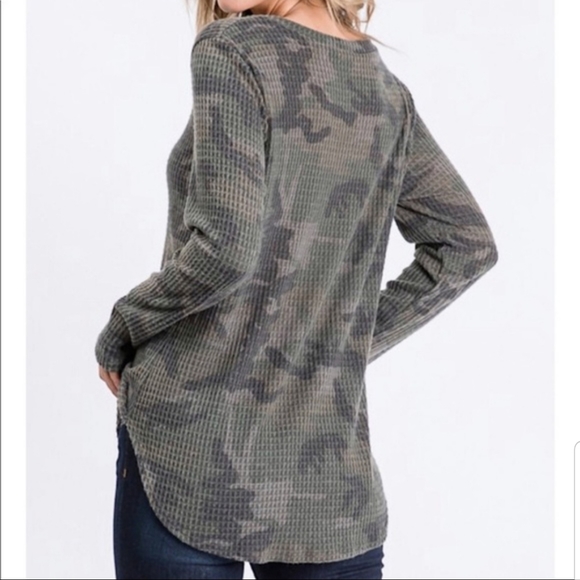 Camo Brushed Waffle Knit Tunic Top V-Neck - Picture 2 of 6